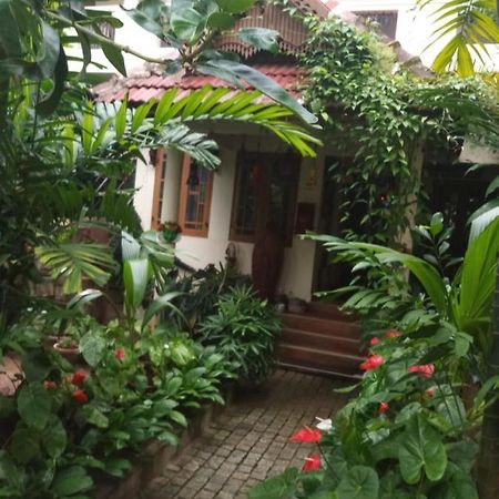 Heavenly Homestay Kochi Екстер'єр фото